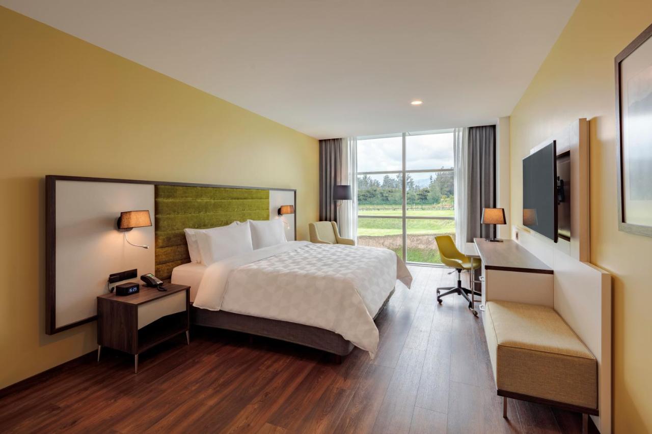 Holiday Inn - Quito Airport By Ihg تابابيلا المظهر الخارجي الصورة A typical room at the hotel