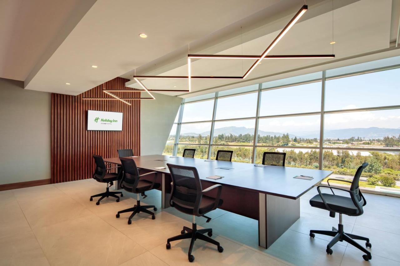 Holiday Inn - Quito Airport By Ihg تابابيلا المظهر الخارجي الصورة Meeting room at the headquarters of the National University System