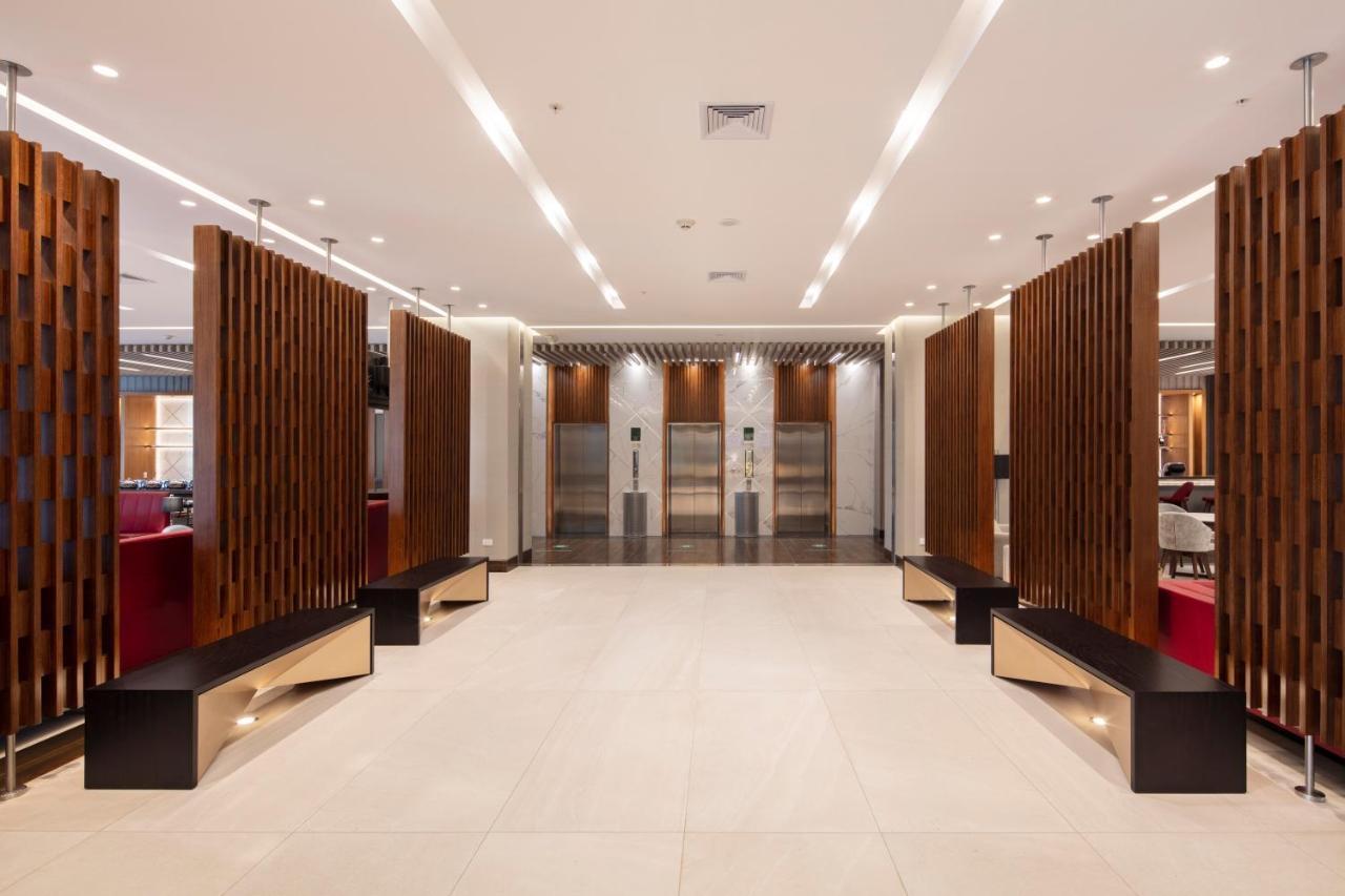 Holiday Inn - Quito Airport By Ihg تابابيلا المظهر الخارجي الصورة The interior of the new terminal