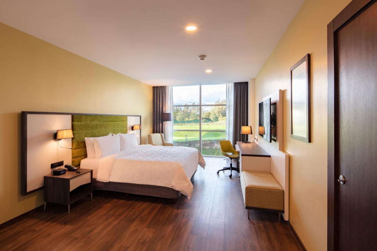 Holiday Inn - Quito Airport By Ihg تابابيلا المظهر الخارجي الصورة A typical room at the hotel