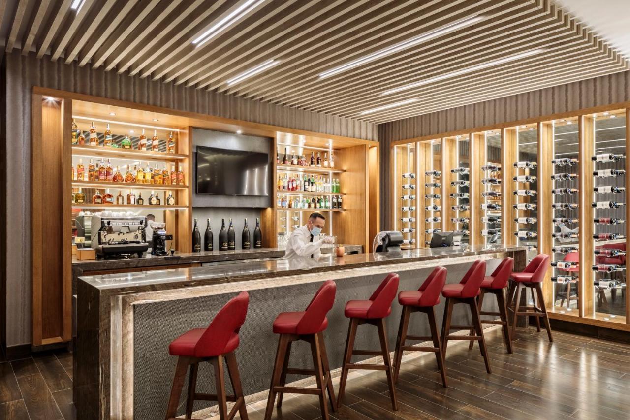 Holiday Inn - Quito Airport By Ihg تابابيلا المظهر الخارجي الصورة The bar at the lounge